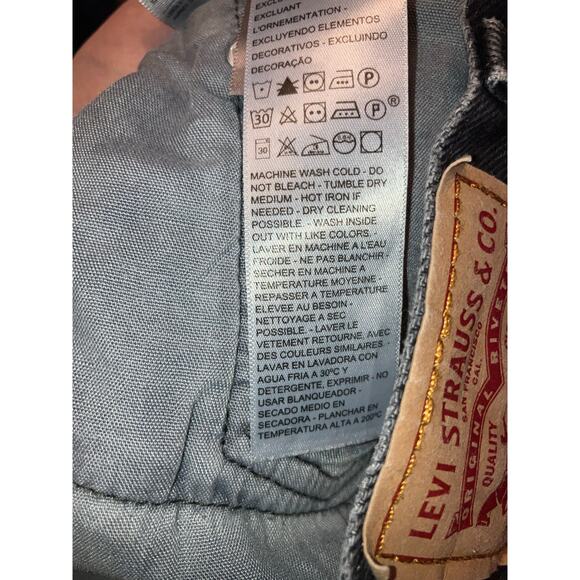 Levi's black 501 distressed jean shorts size 28 - Picture 6 of 9